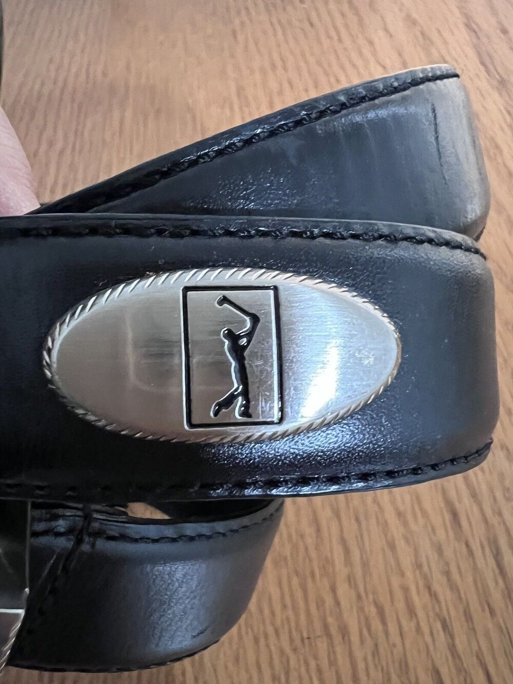 PGA Tour Men's Size 32-34 Black silver Medallion Concho Leather Golf Belt - Picture 2 of 5